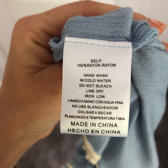 Listicle Top NWT - Picture 7 of 8